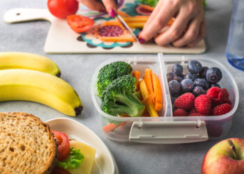 8 Workday Snacks That May Boost Your Immune System – Articles and Videos, Featured, Health Topics, Wellness