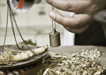 Poison or cure? Traditional Chinese medicine shows that context can make all the difference