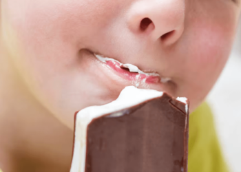 Why kids shouldn’t eat added sugar before they turn 2, according to a nutritional epidemiologist