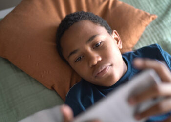 Parents, help your teens protect their mental health with tech limits