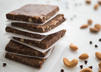 Sweet dates, salty nuts are key ingredients in homemade energy bars
