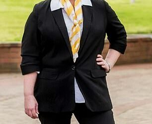 Bride sheds a whopping 35 kilos before her special day by eating COOKIES