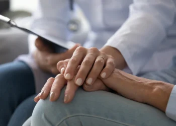 Medical gaslighting: Women are sharing important stories