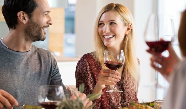 The 15 Best Foods to Eat Before Drinking Alcohol (and 4 to Avoid)