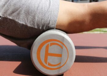 All your questions about using a foam roller, answered  Andrew Valdivia