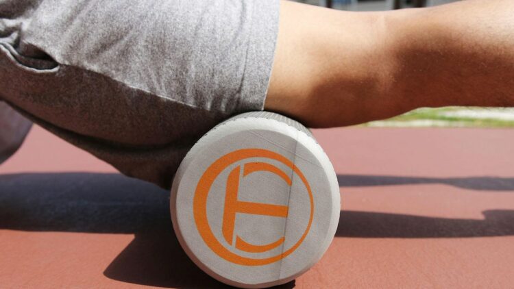 All your questions about using a foam roller, answered Andrew Valdivia