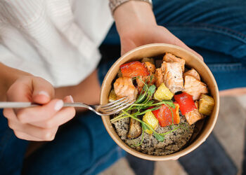 5 Fat-Burning Foods Doctors Swear By To Shrink Your Waistline Over 50